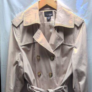 East 5th Women's Tan trench coat, size XL